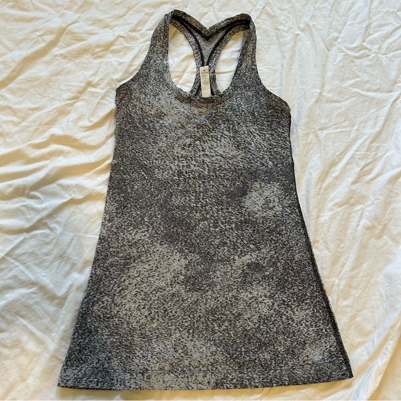 Lululemon racer back tank top workout shirt size 4 - Picture 2 of 5